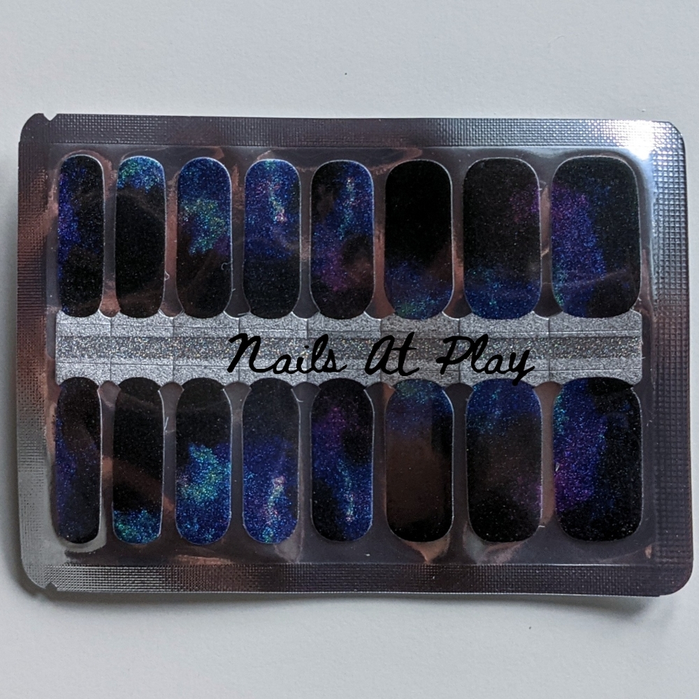 5 for $15 Nail Wraps- Nebula - Picture 2 of 3